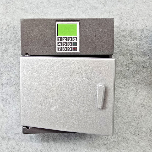 Roblox Brookhaven Bank Parts Figures Money Safe ATM Security Police Lot - Picture 7 of 10